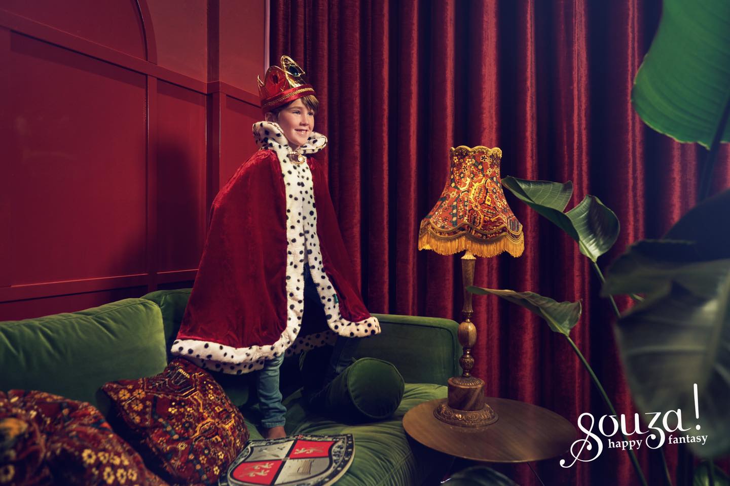 King Louis Costume Cloak for Kids - Carnival & Festive Use - sz 4-8 yrs