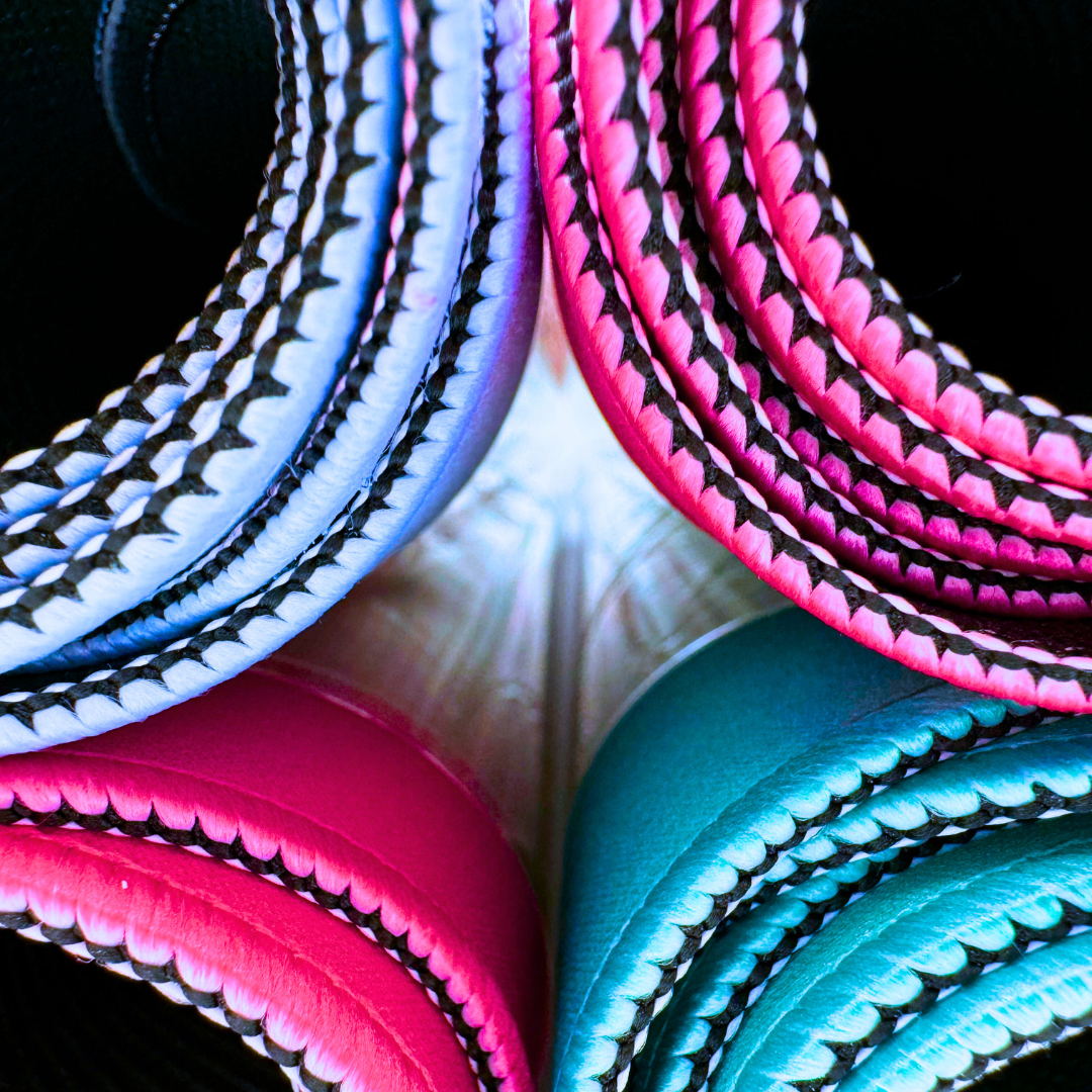 MINI MAHJONG MAT  |  Color Wave  |  21" x 21": Pink Center- Blue Scallop