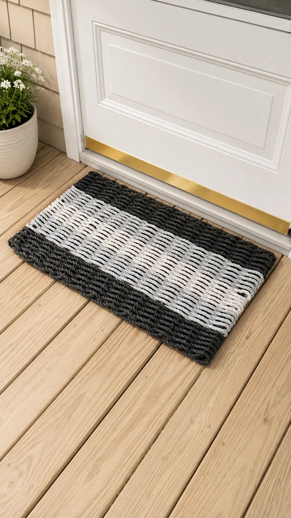 5 Stripe Lobster Rope Mat Black Gray White
