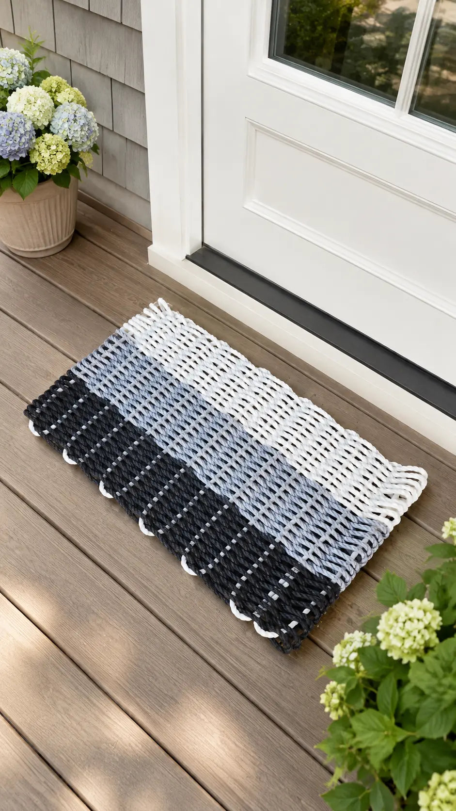 Rope Mat made with Lobster Rope, Black Gray White