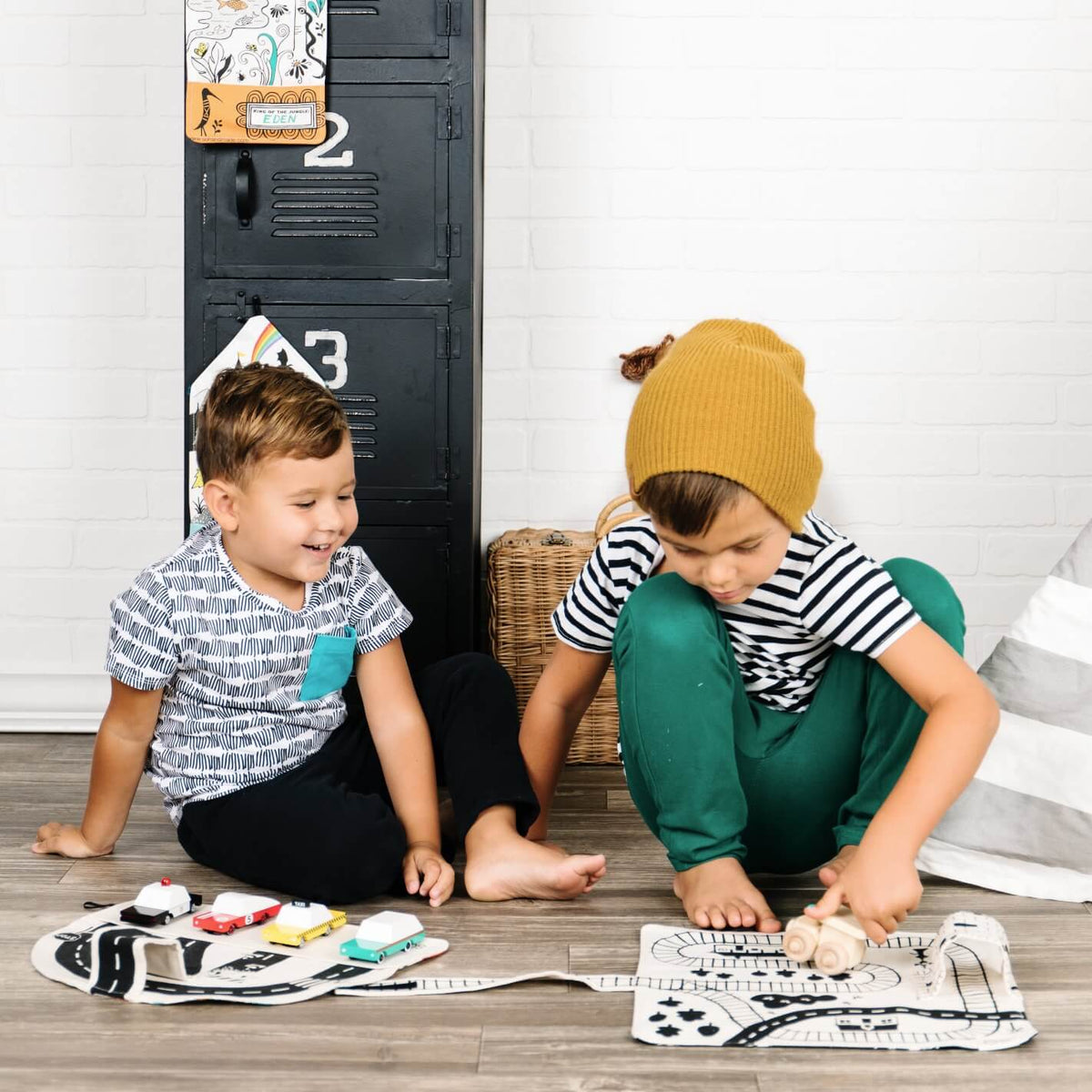 Train Play Mat for Toddlers – Portable Tracks for Travel