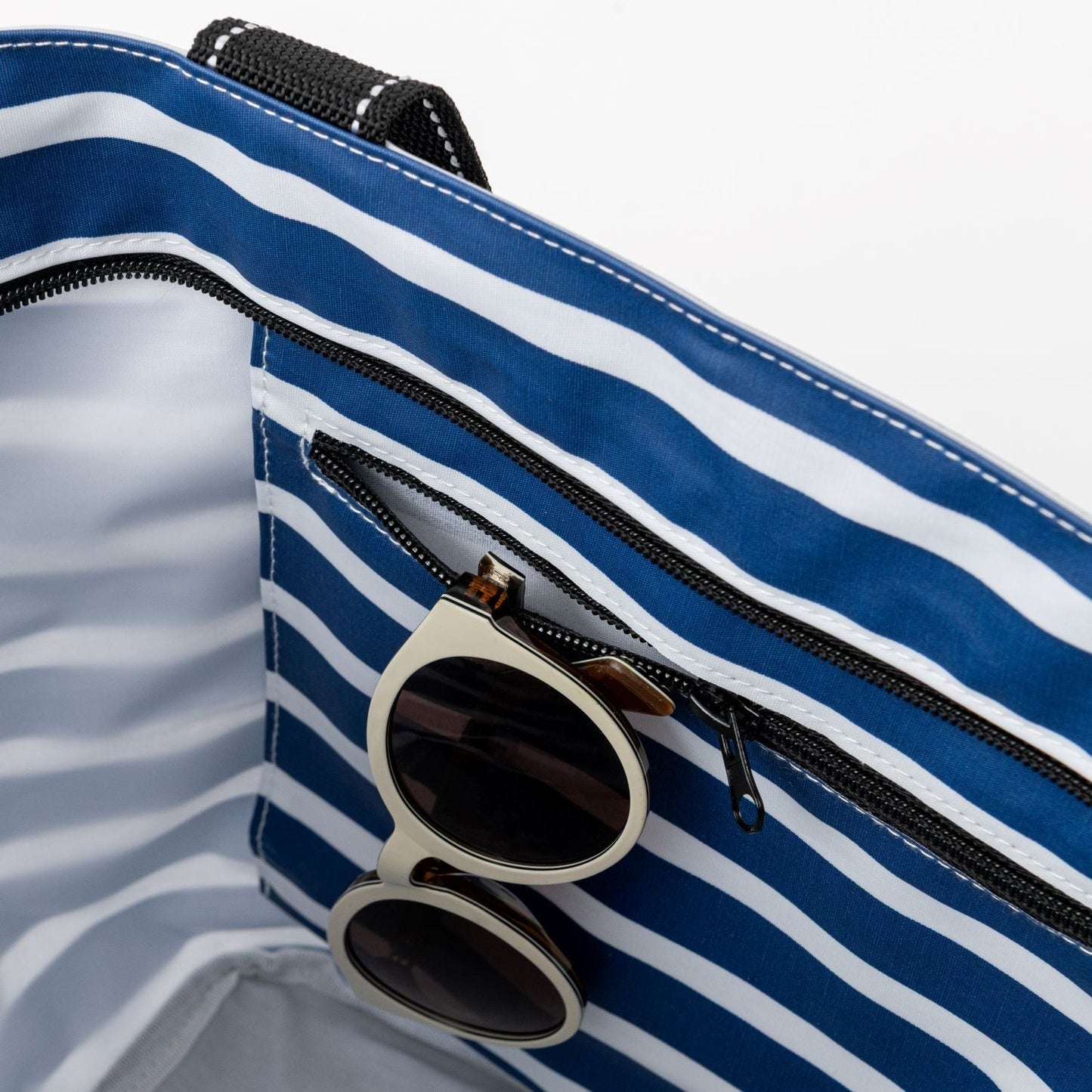 Daytripper - Nantucket Navy
