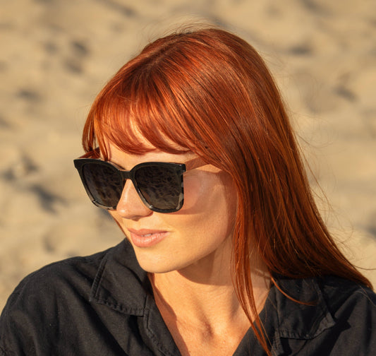 Alaina - Onyx/Ivory Tortoise / Walnut Wood / Smoke