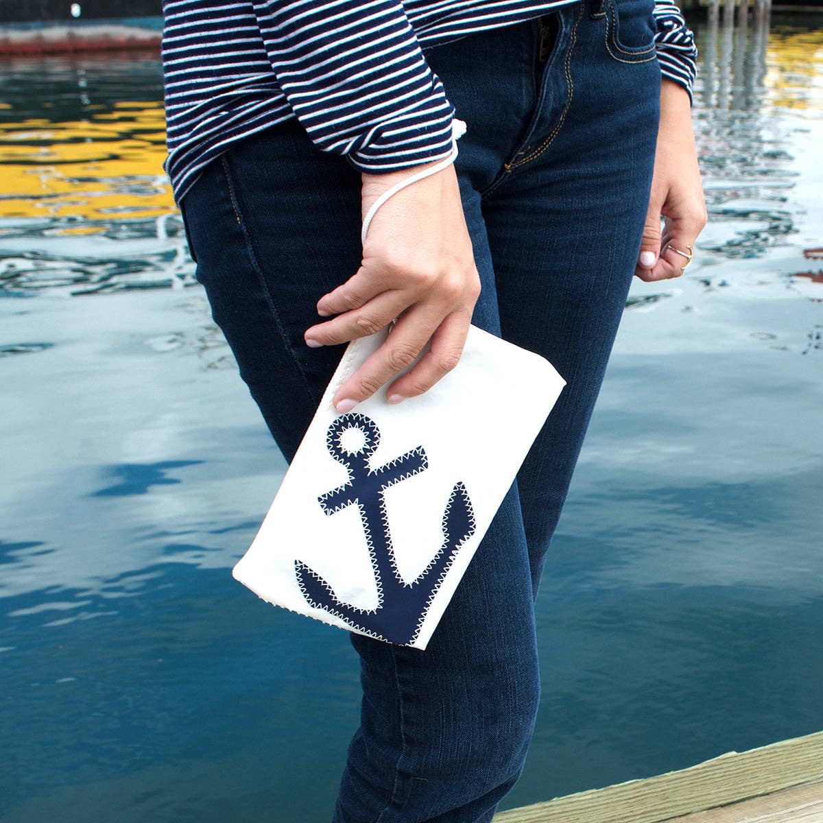 Navy Anchor Wristlet