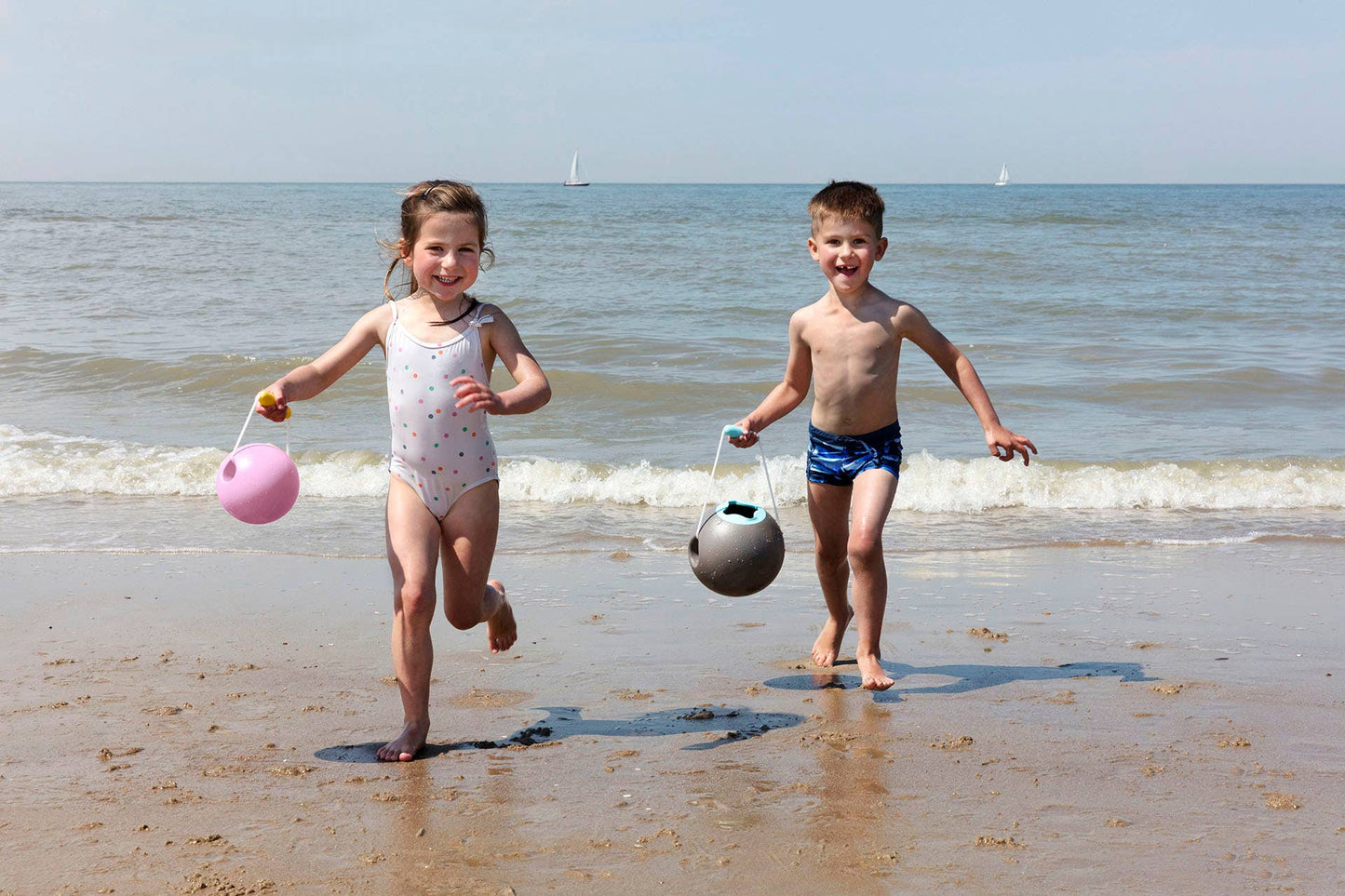 Quut Mini Ballo - Kids smart, modern design no spill bucket: Banana Blue