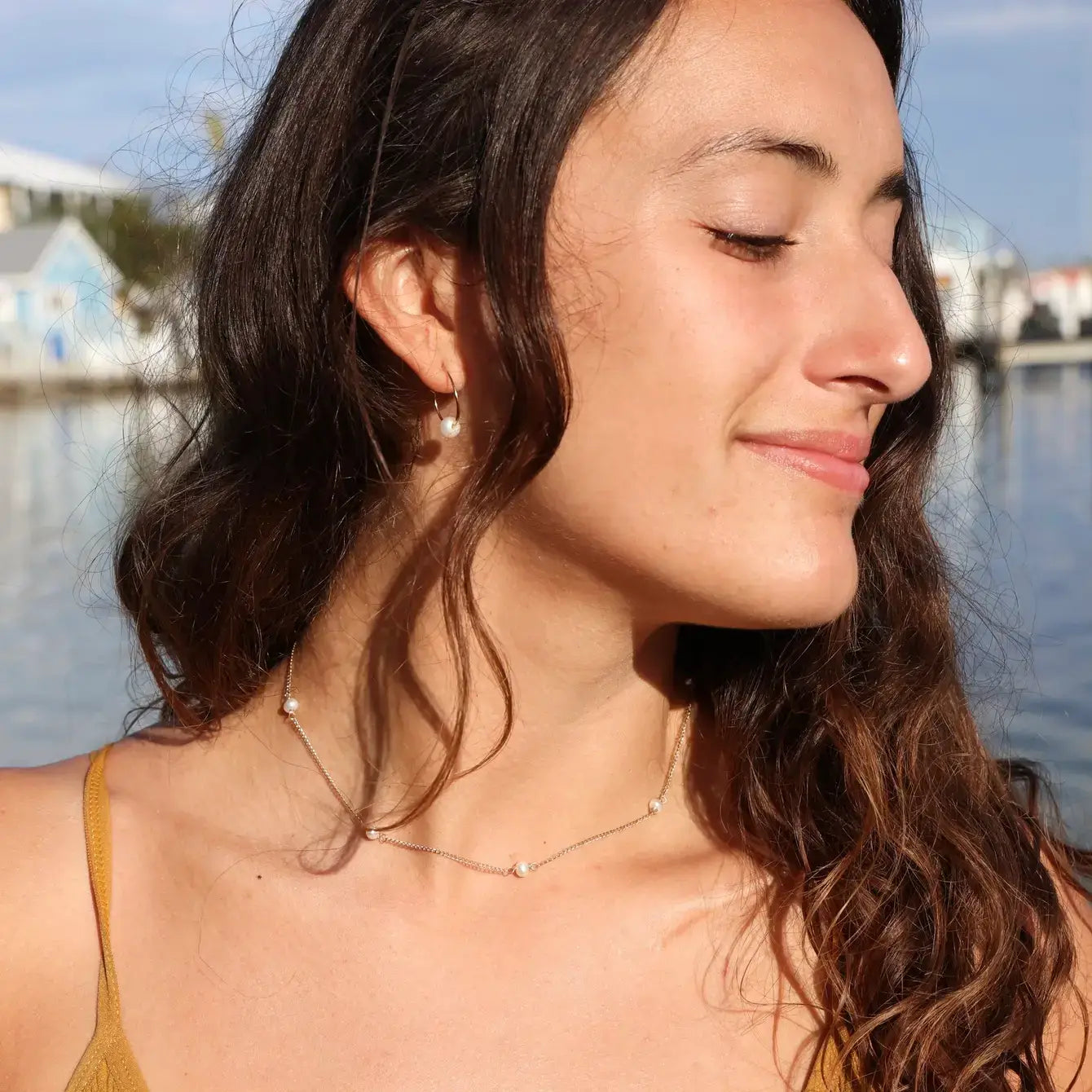 Dainty Surfer Five Pearl Choker Necklace - Gold Filled