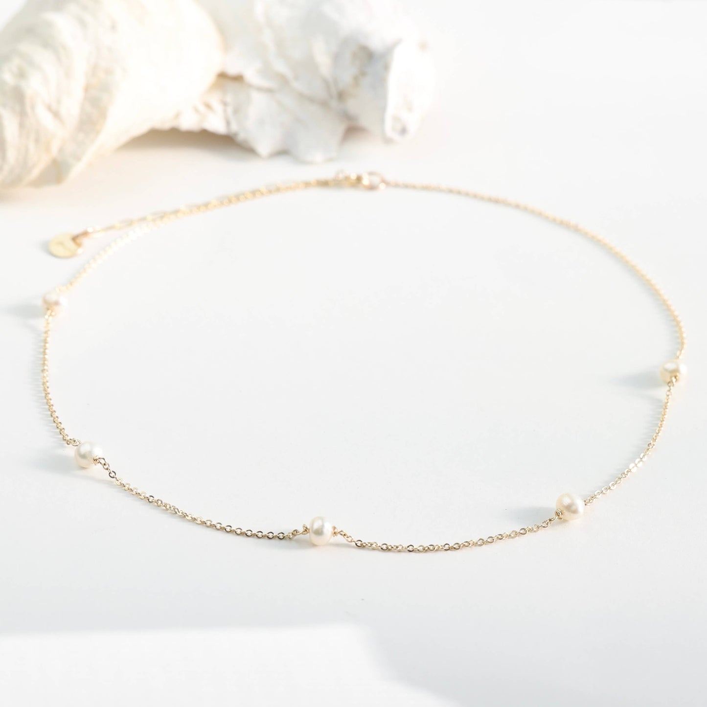 Dainty Surfer Five Pearl Choker Necklace - Gold Filled
